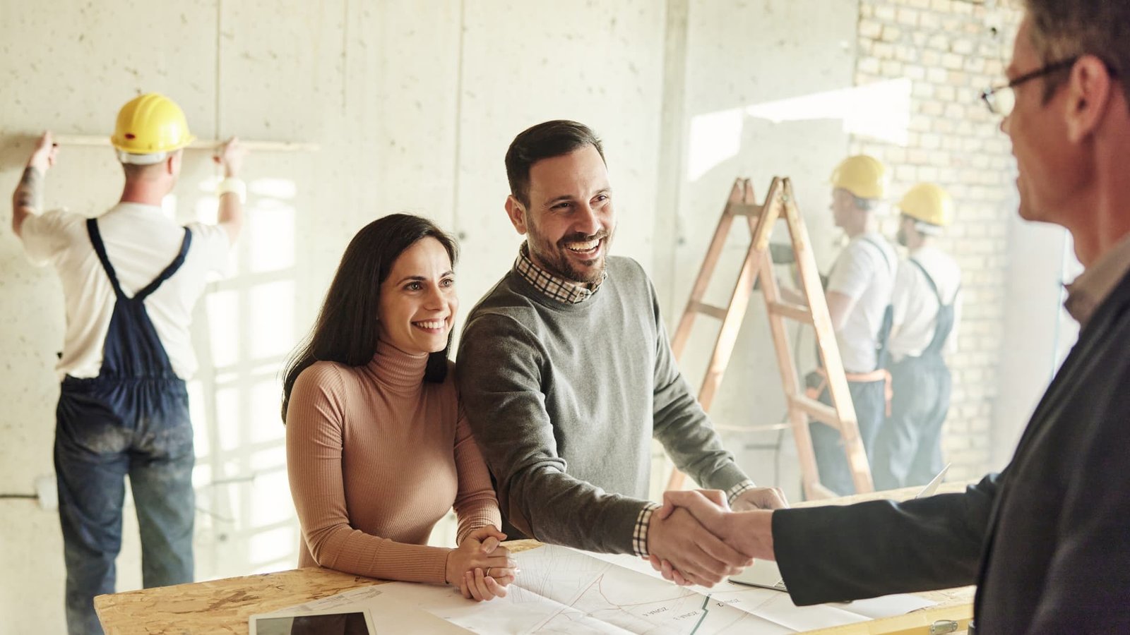 Buying a new home could get you a better mortgage rate. These 3 lenders can help