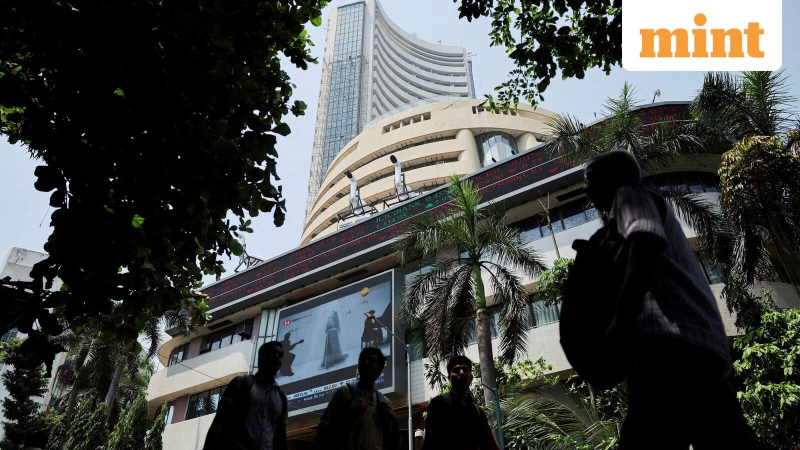 Pulse of the Street: Foreign buying fuels rebound, oil risks linger