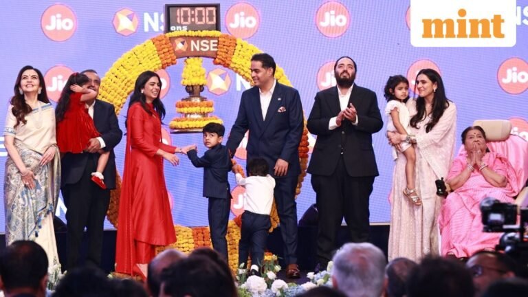 Jio Platforms shares LIVE: Stock ends above  ₹1400 — What investors should do after strong debut on Dalal Street?