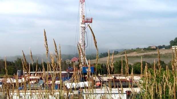 EQT, Range combine to create largest U.S. natural gas producer