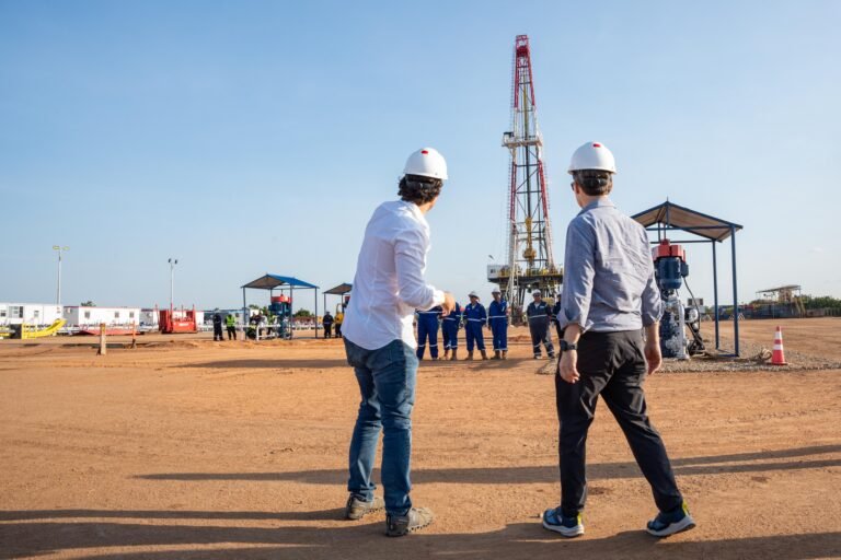 U.S. officials visit NABEP’s Venezuela fields as sixth rig arrives