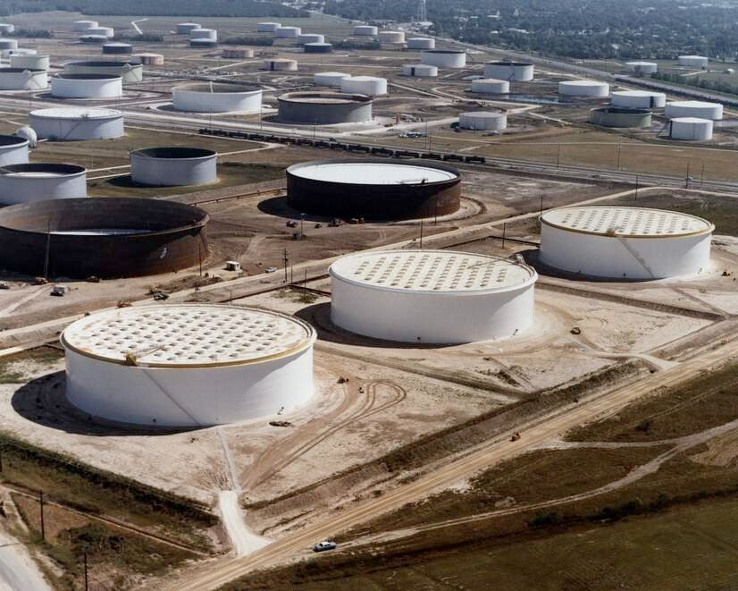 U.S. lobbies IEA nations for larger emergency oil stock release
